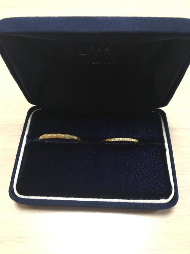 二人の好みを尊重した素敵な指輪ん選ぶことができました。