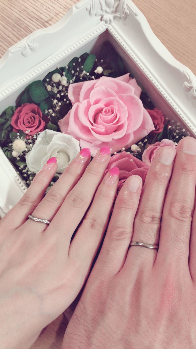 婚約指輪と相性がいい結婚指輪を選びました。