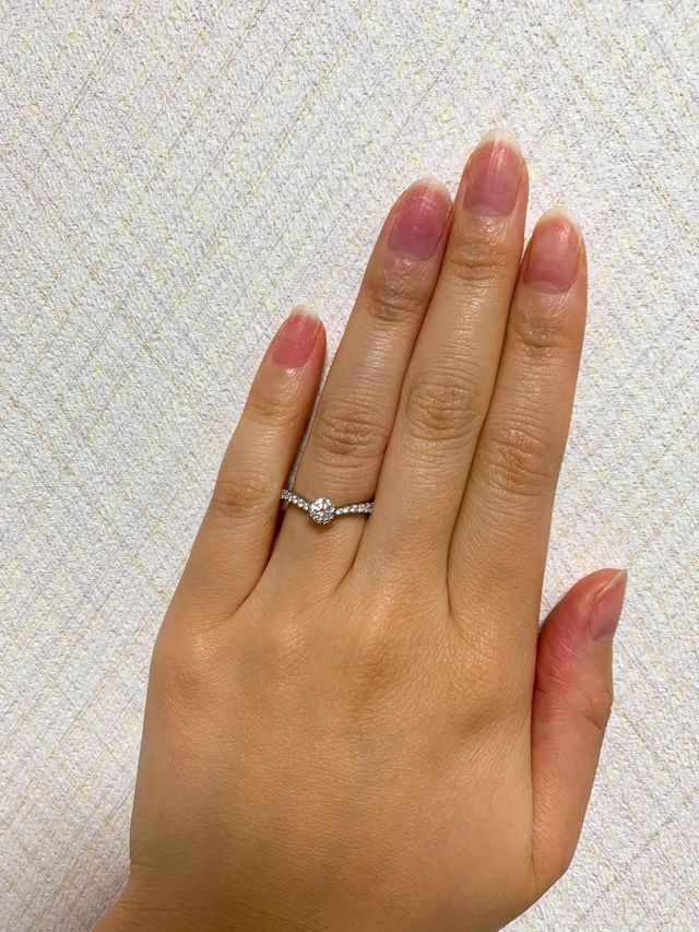 Vライン ハーフエタニティ