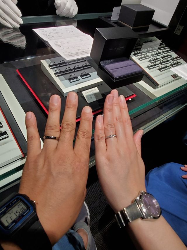 ２人とも違うデザインですかが気に居るものを購入出来て大満足♡