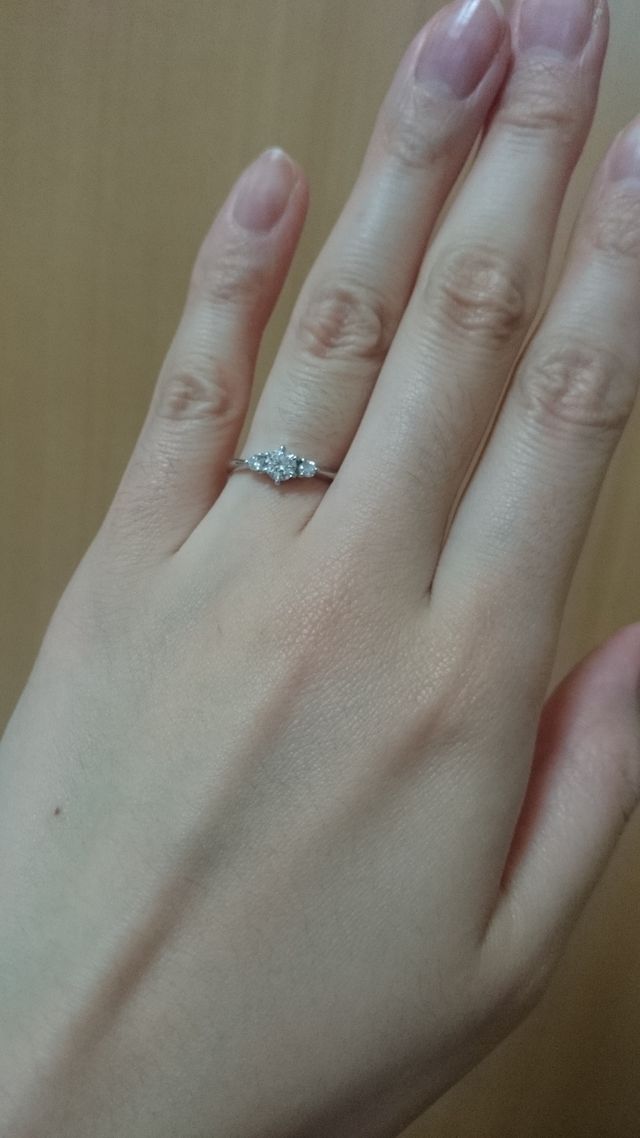 婚約指輪を単独で付けた時