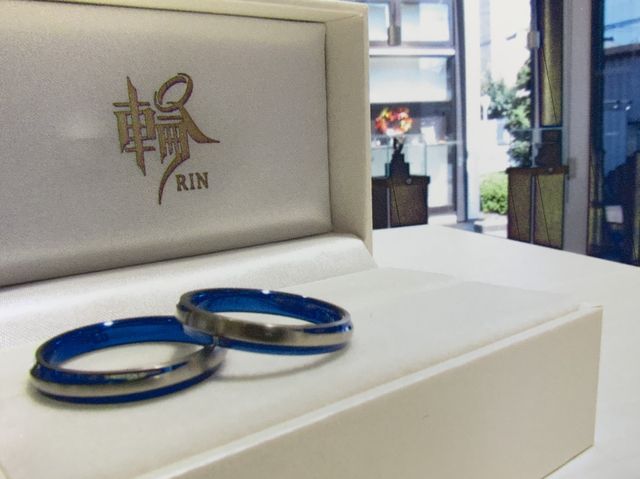 受け取りの際に撮影していただいた指輪の写真