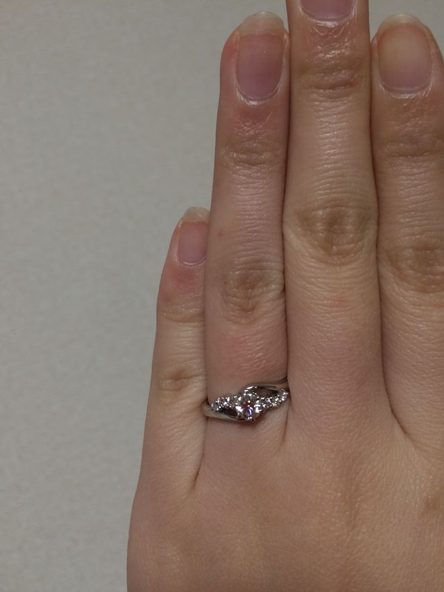 ダイヤの配置がお気に入りです。