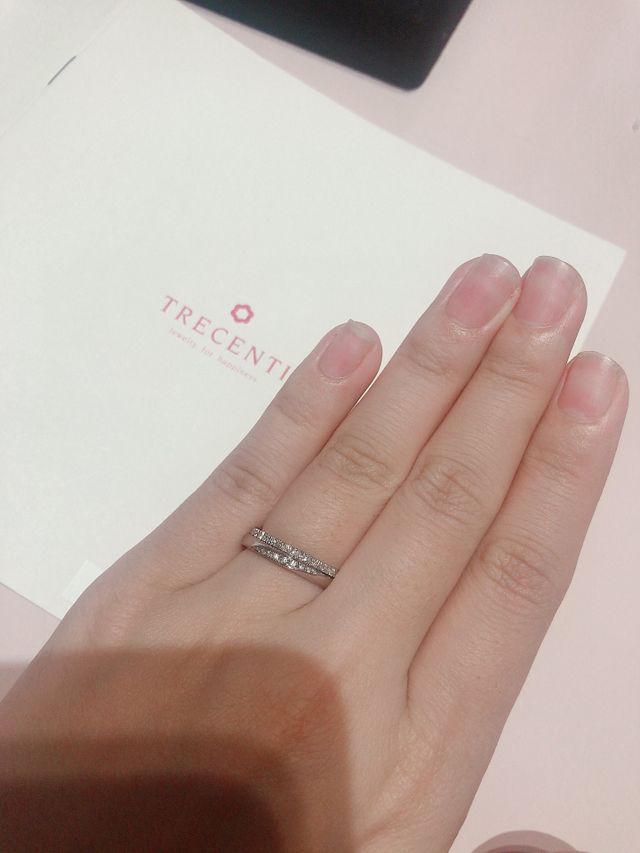 エタニティを重ね付けると華やかになります。