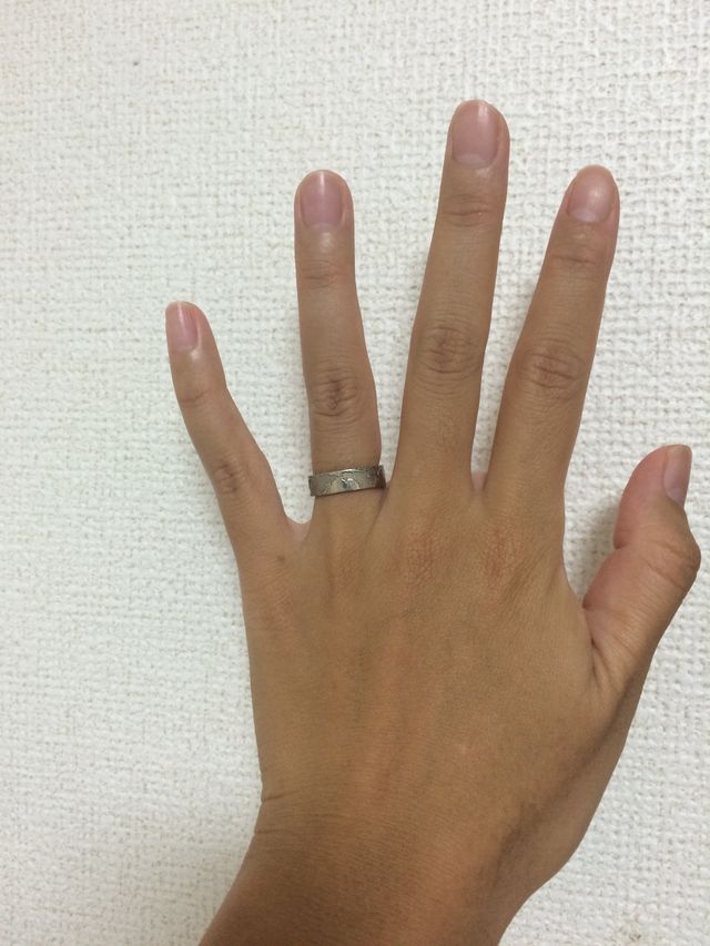 はめると少し太めです。