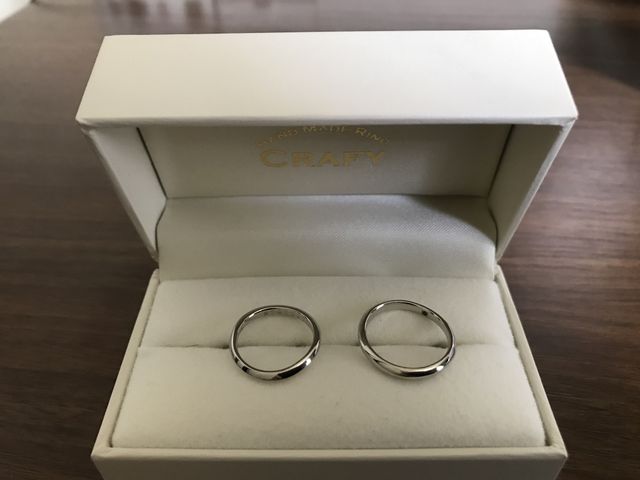 緩やかなカーブのようなデザインを表現。