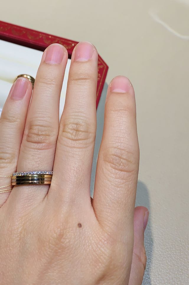 購入はしなかったカルティエスリーゴールド。