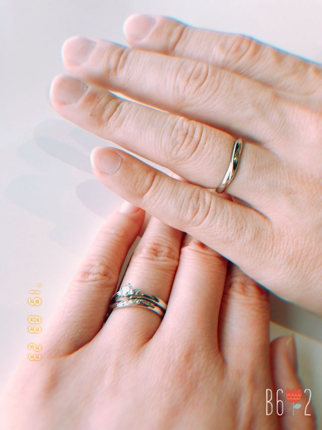 婚約指輪と結婚指輪両方の着用時です。