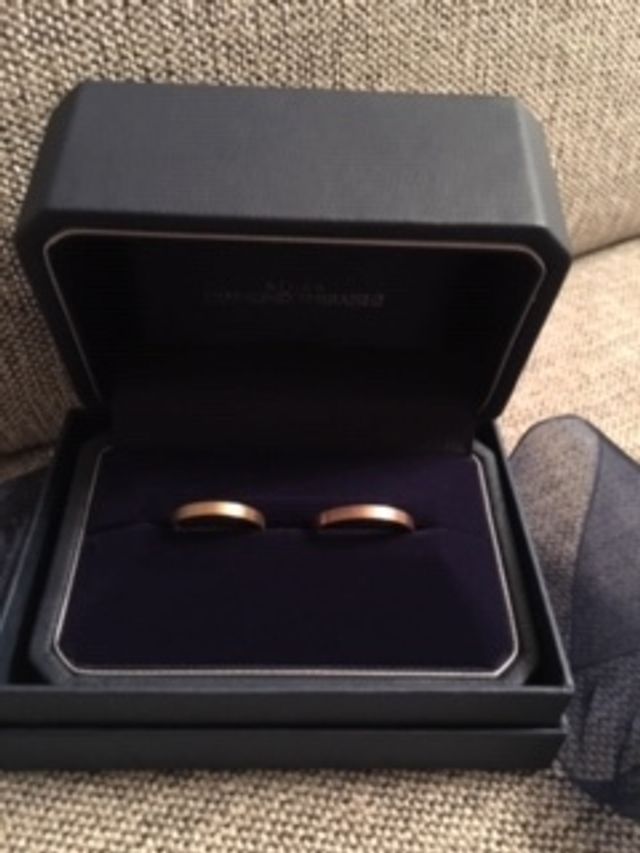 アノリュー・妻イエローゴールド、夫ピンクゴールドです。