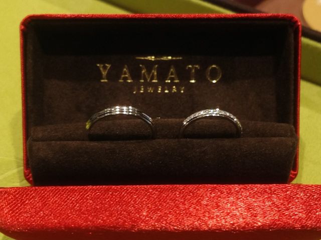 夫の結婚指輪とセットでとっても素敵です。