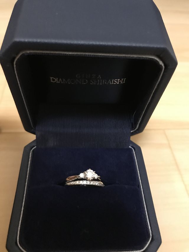 セットリングは隙間がなくて、とても綺麗につけられました。