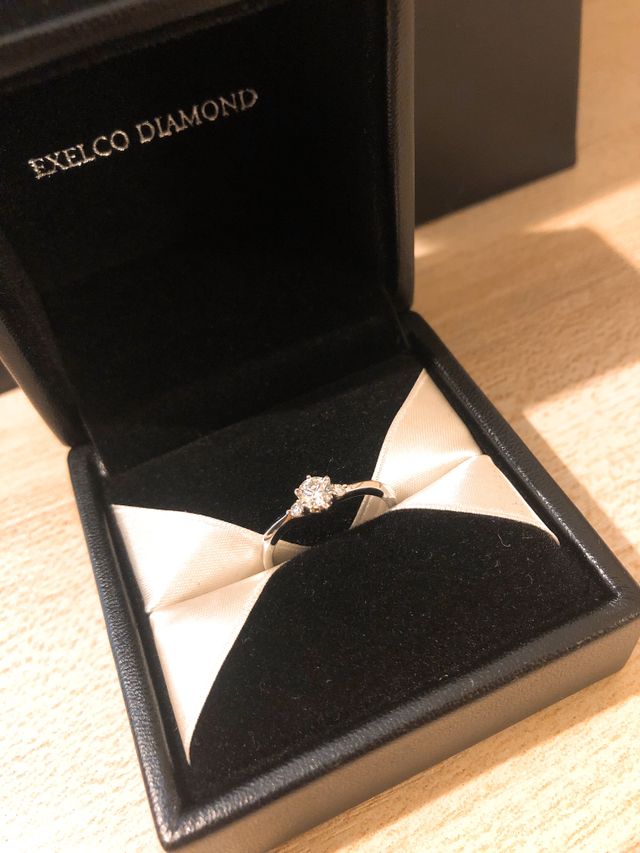 お花をイメージしてるデザインでとてもかわいいです。