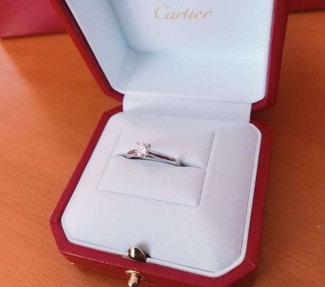 ダイヤの台座の高さと圧倒的なつけ心地が気に入っています。