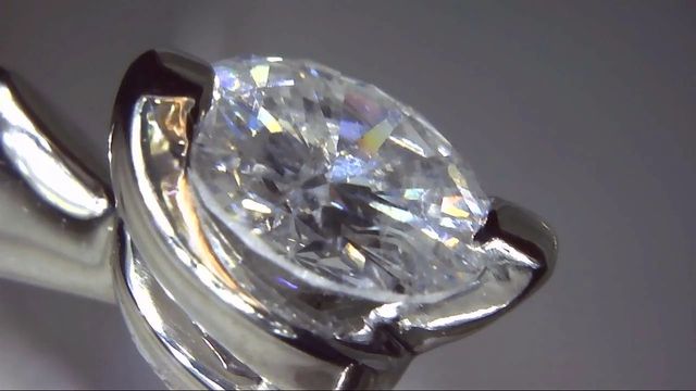 鑑定書なし0.388ct、F、I2、Fairくらい