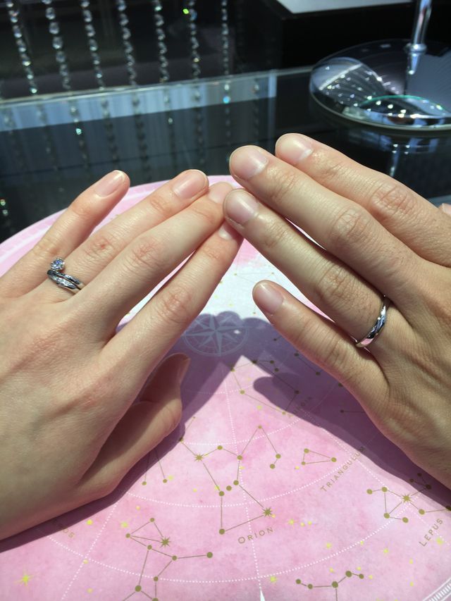 ゆるやかなカーブのあるリング