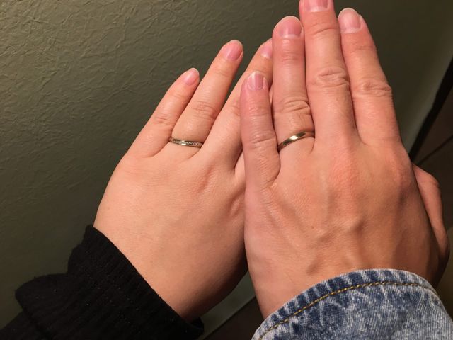 色、デザインともキラキラし過ぎなくて良いです。