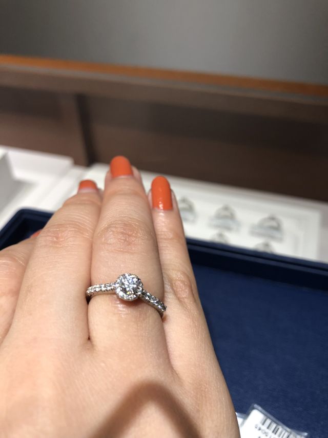 セントパトリック　
0.21カラット　
店舗で試着です。