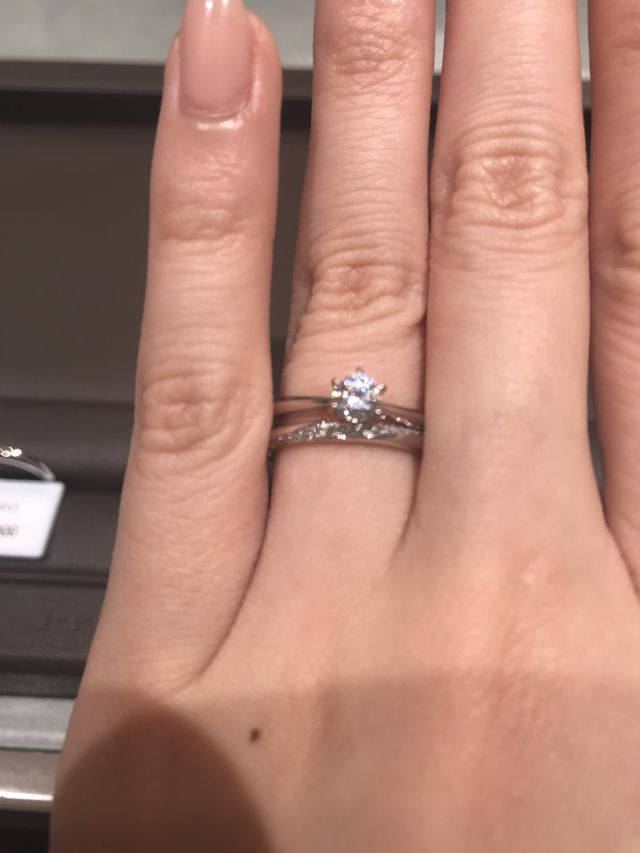 2020年の限定リングとてもすてきです。