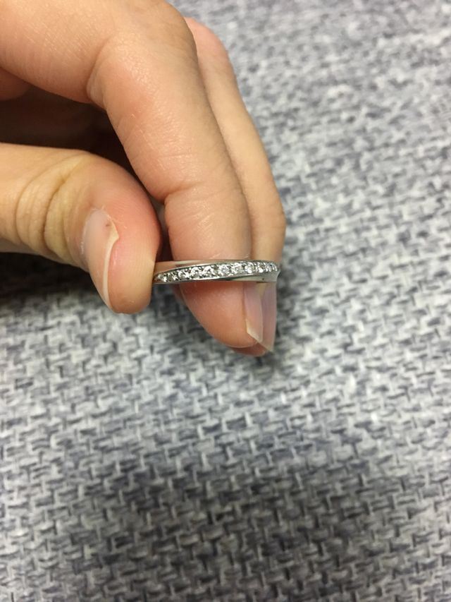 理想の指輪を満足な価格で購入することができました。