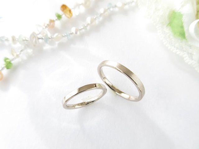 実際の指輪です。職人さんが写真に撮って送ってくださいました。