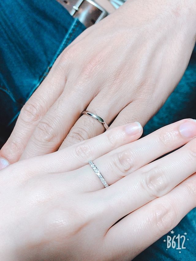 ハーフエタニティです
男女ペアではないです