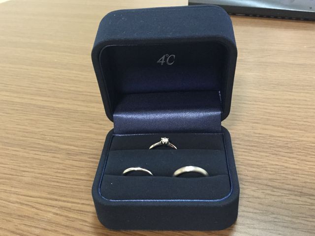 光沢をあえてとった男性用リングは特にお気に入りです。