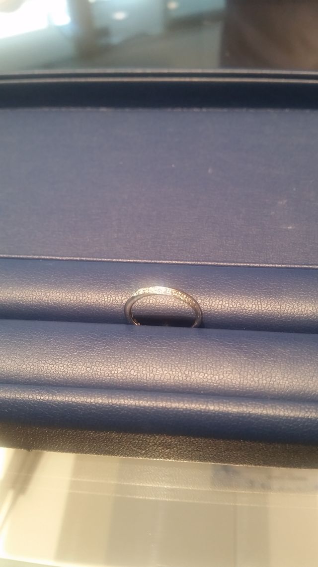 指輪受取り時の写真です。