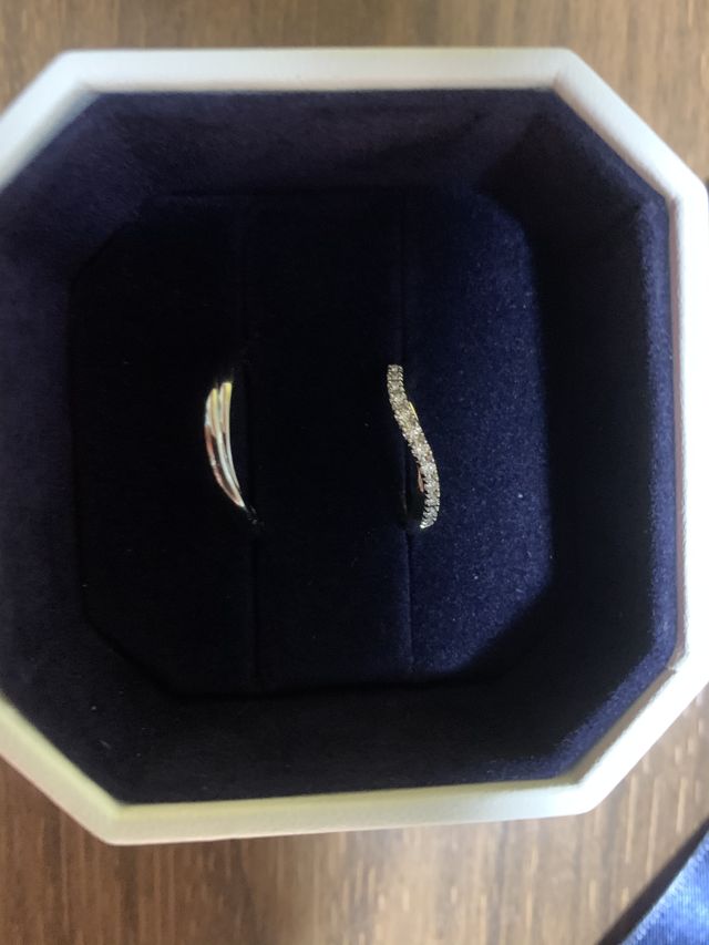 4℃のディズニーコレクションの指輪。ウェーブのデザインです。