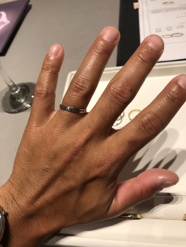 女性用も同じデザインです。