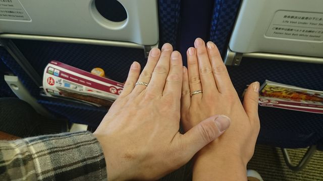 シンプル過ぎず存在が強すぎず指をキレイに見せてくれるデザイン