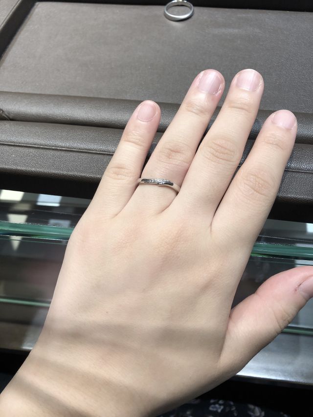 店舗にて試着した際の写真です。