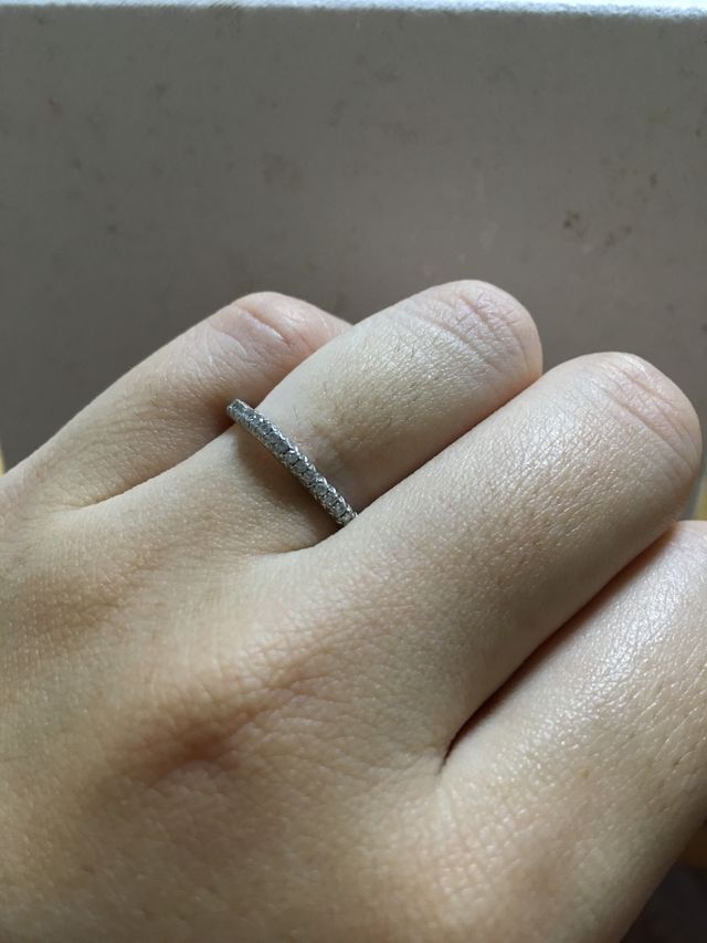 細めのリングでかわいいです。