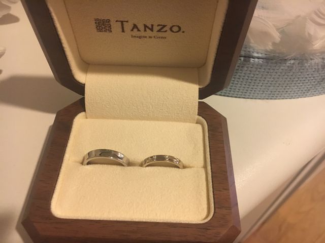 オーダーで内ぞりのものをベースに、デザインしました。