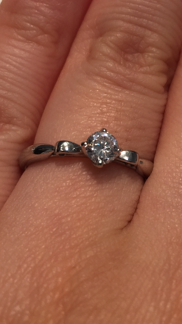 リボン型で可愛いけど、長くつけるなら可愛すぎてやめました。