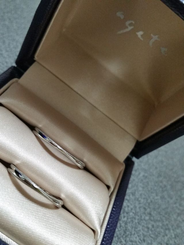ケースに入った結婚指輪
