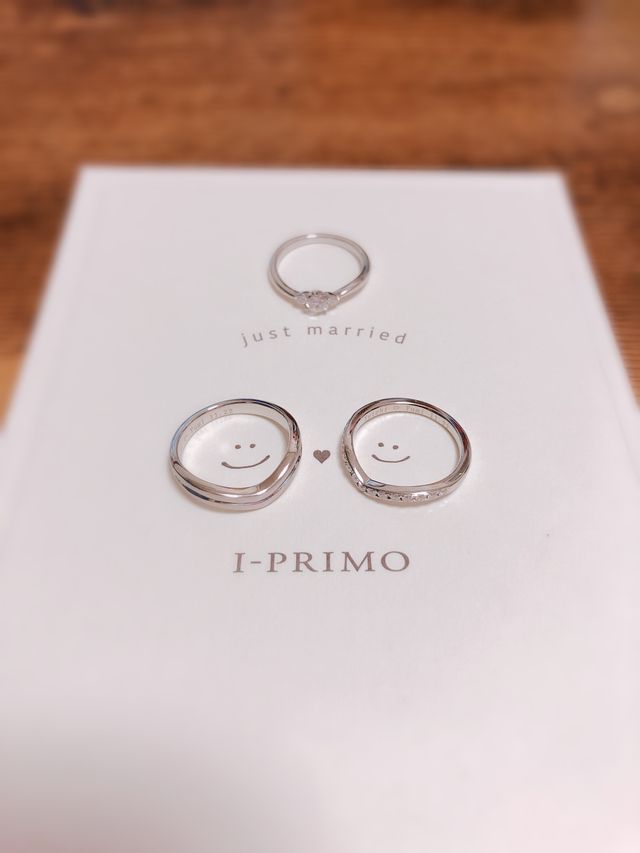 結婚指輪、婚約指輪
台紙はアイプリモさんでいただきました。