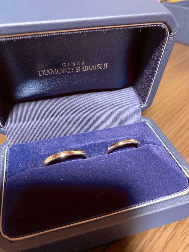 アノリューという種類の結婚指輪です。