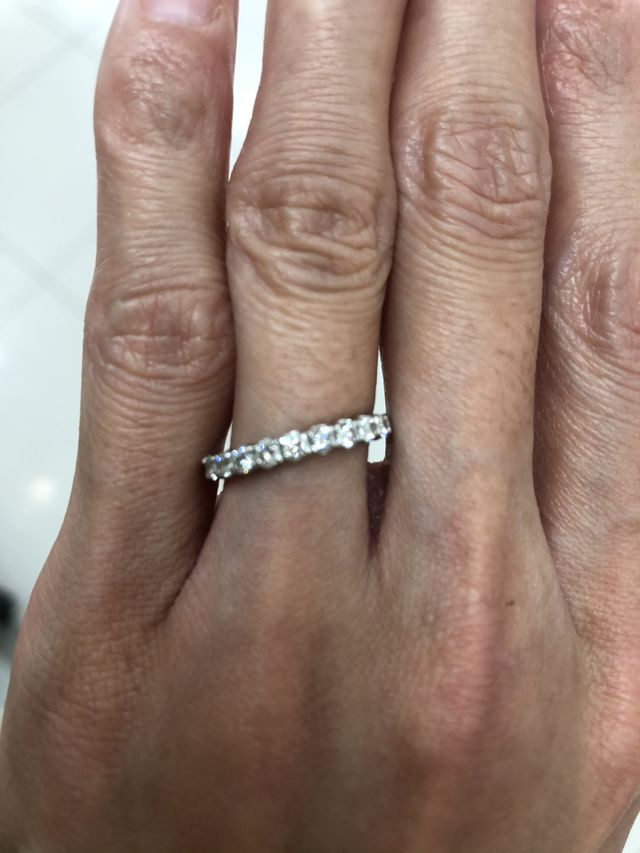 ハーフエタニティの指輪です☆