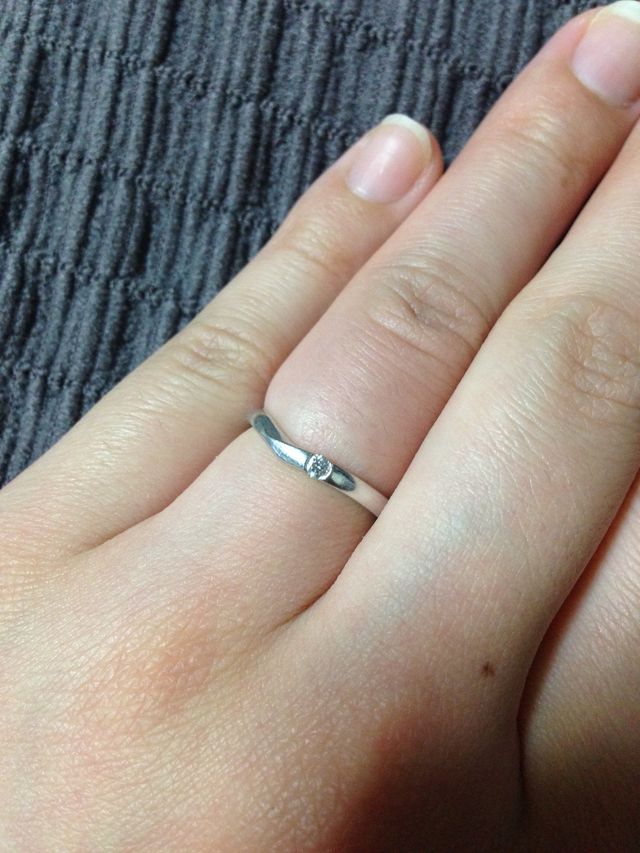 双子ダイヤを私は表に、旦那は内側に入れました。