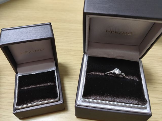 サプライズ用＆通常用リングピローとともに