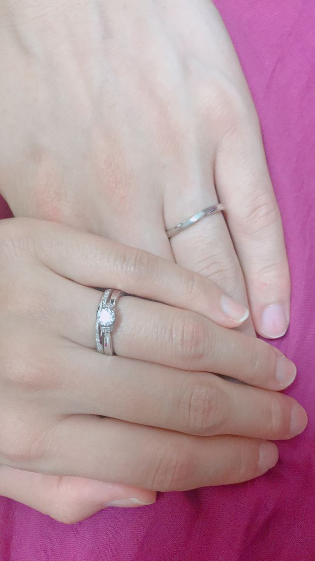 他にはないデザインでとても可愛いです♡輝きに惚れ惚れします♡