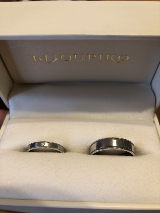 仕事柄あまり付けれないので、、綺麗なままです(*&acute;-`)