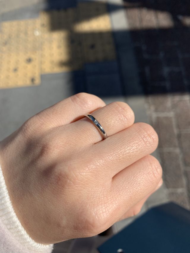 マス留めでダイヤモンド1石を入れて頂きました。