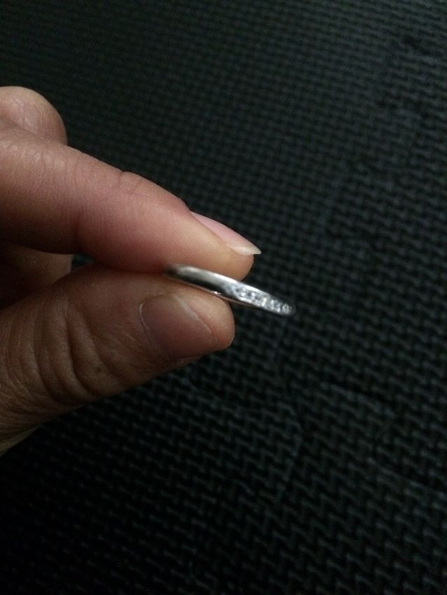 ダイヤモンドがついている