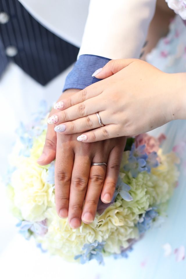 指輪の形が真ん丸じゃないのが特徴です&hearts;