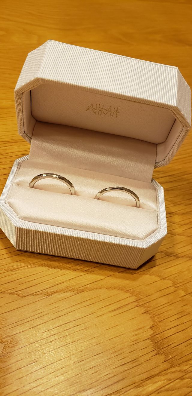 カットが細かく入っているデザインでお揃いにしました。