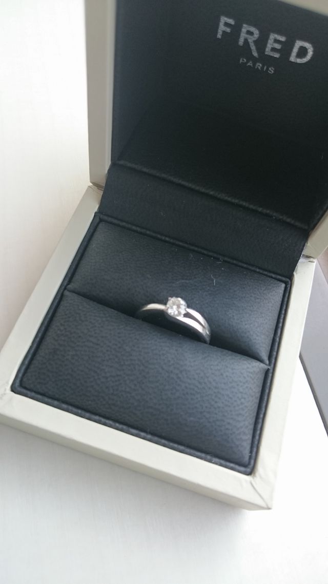 FREDの婚約指輪