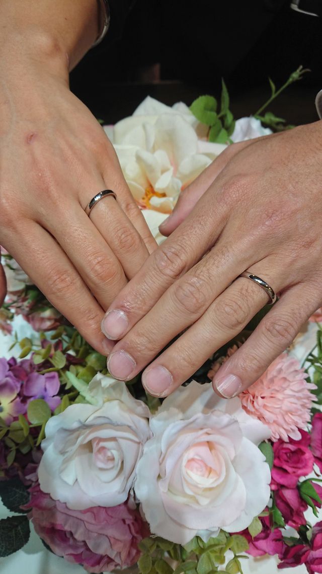 鍛造オーダーメイドのストレートリングの結婚指輪です。
