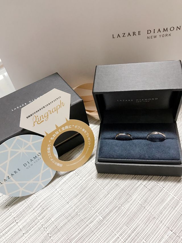 結婚指輪は、重ね付けがしたく探しておりました。