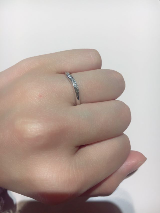 ウェーブタイプの結婚指輪を選びました